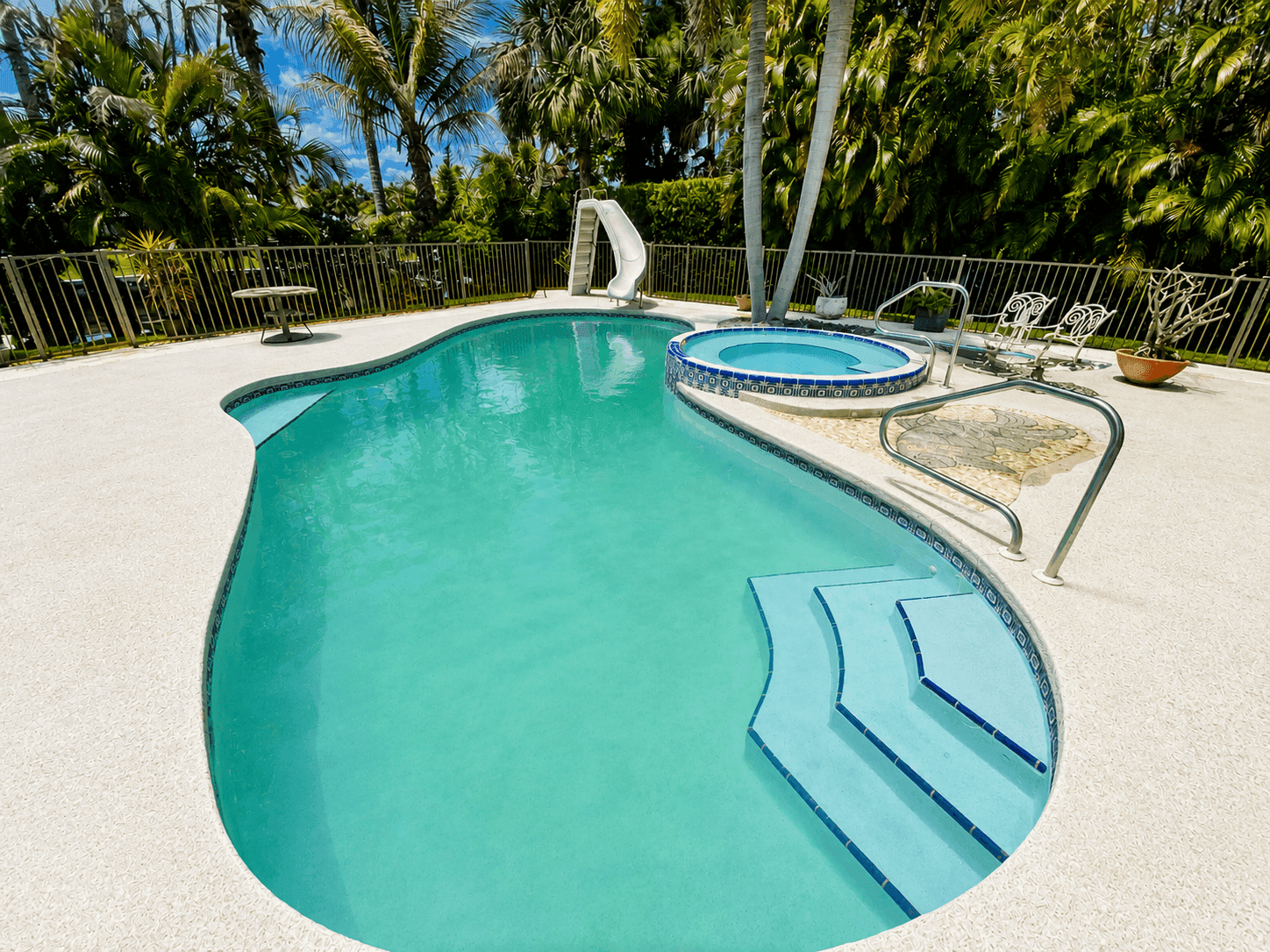 Your Pool Isn’t Green Just Because of "Phosphates"
